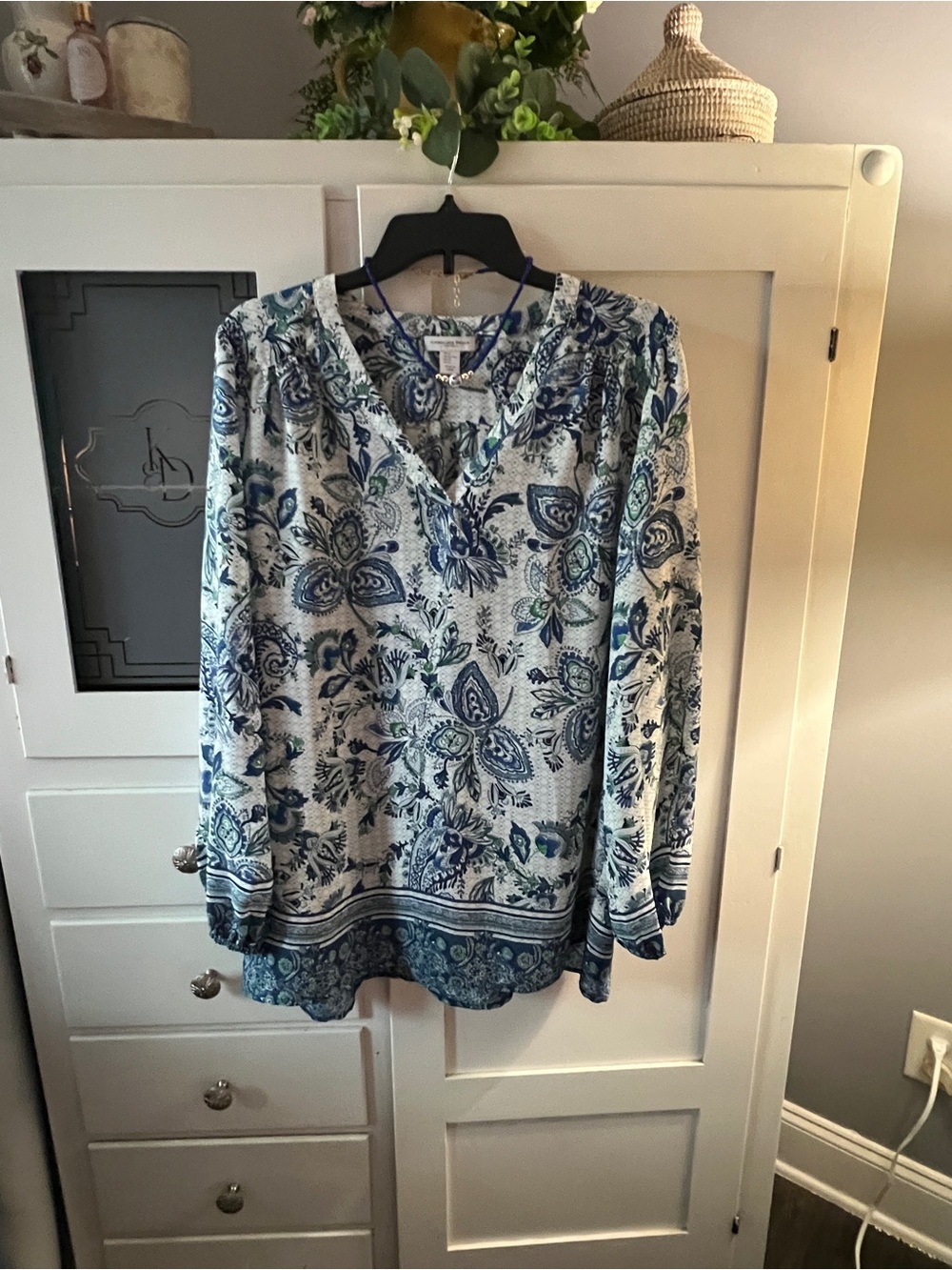 Floral V-Neck Tunic Top in Blue and White